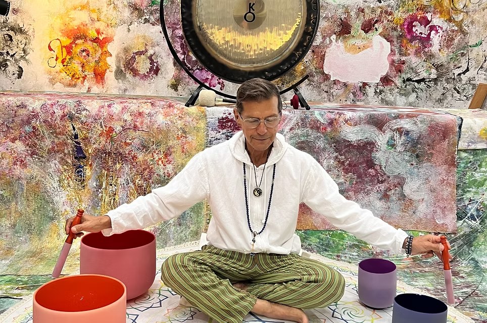 A Mindfulness Healing sound and hypnosis session with crystal bowls and gong
